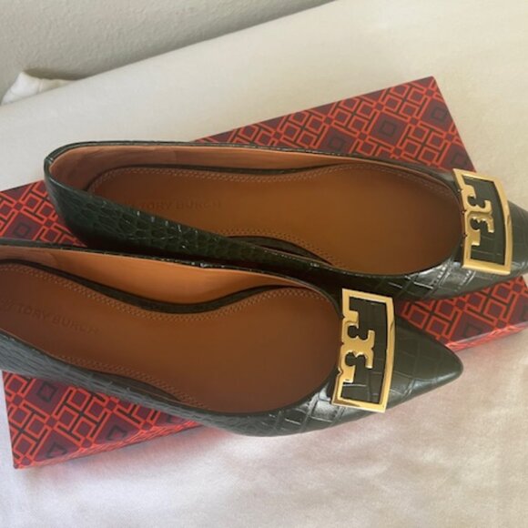 Tory Burch Women's Gigi Pointed Toe Flats - Picture 5 of 9